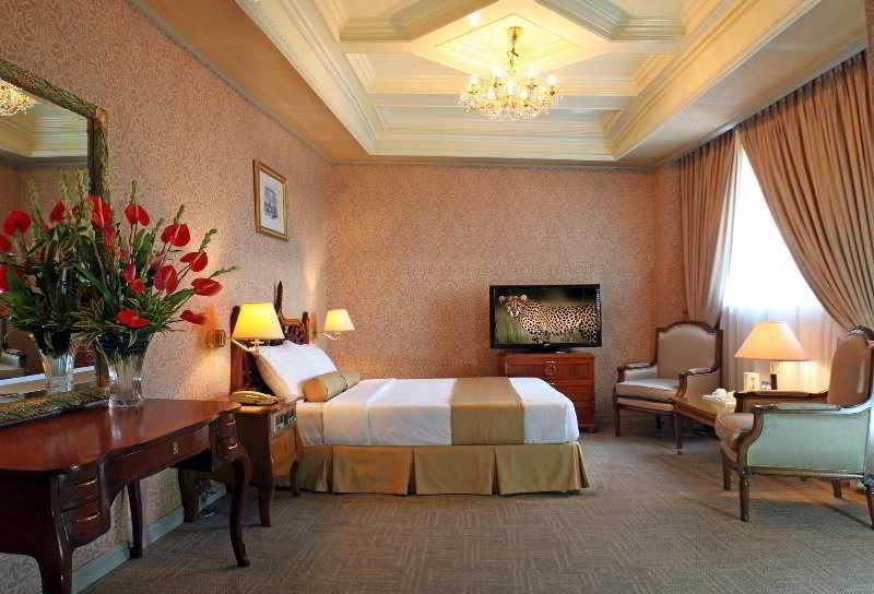 Networld Hotel Spa And Casino Pasay Zewnętrze zdjęcie