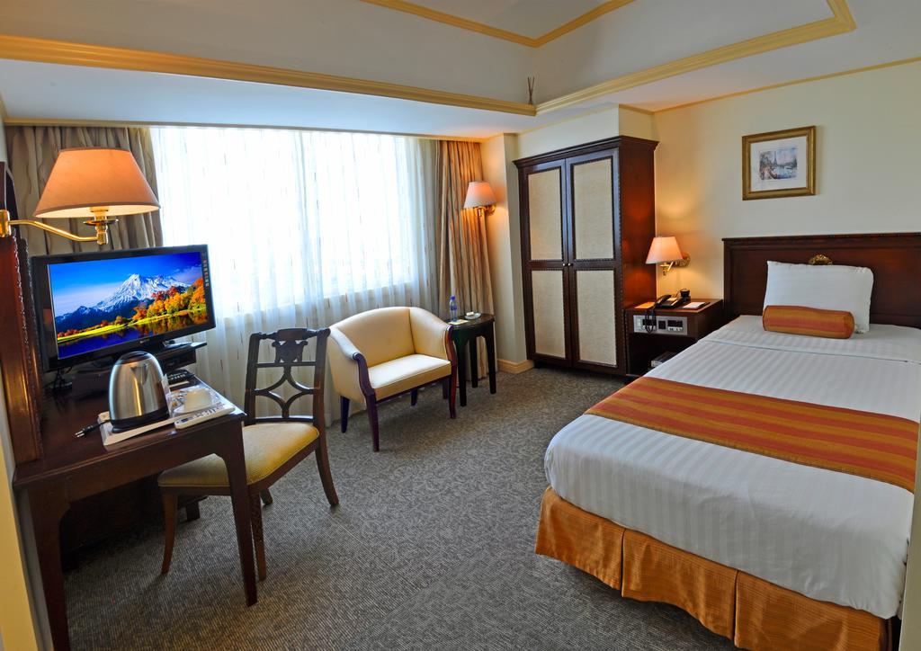 Networld Hotel Spa And Casino Pasay Zewnętrze zdjęcie