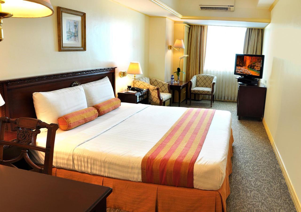 Networld Hotel Spa And Casino Pasay Zewnętrze zdjęcie
